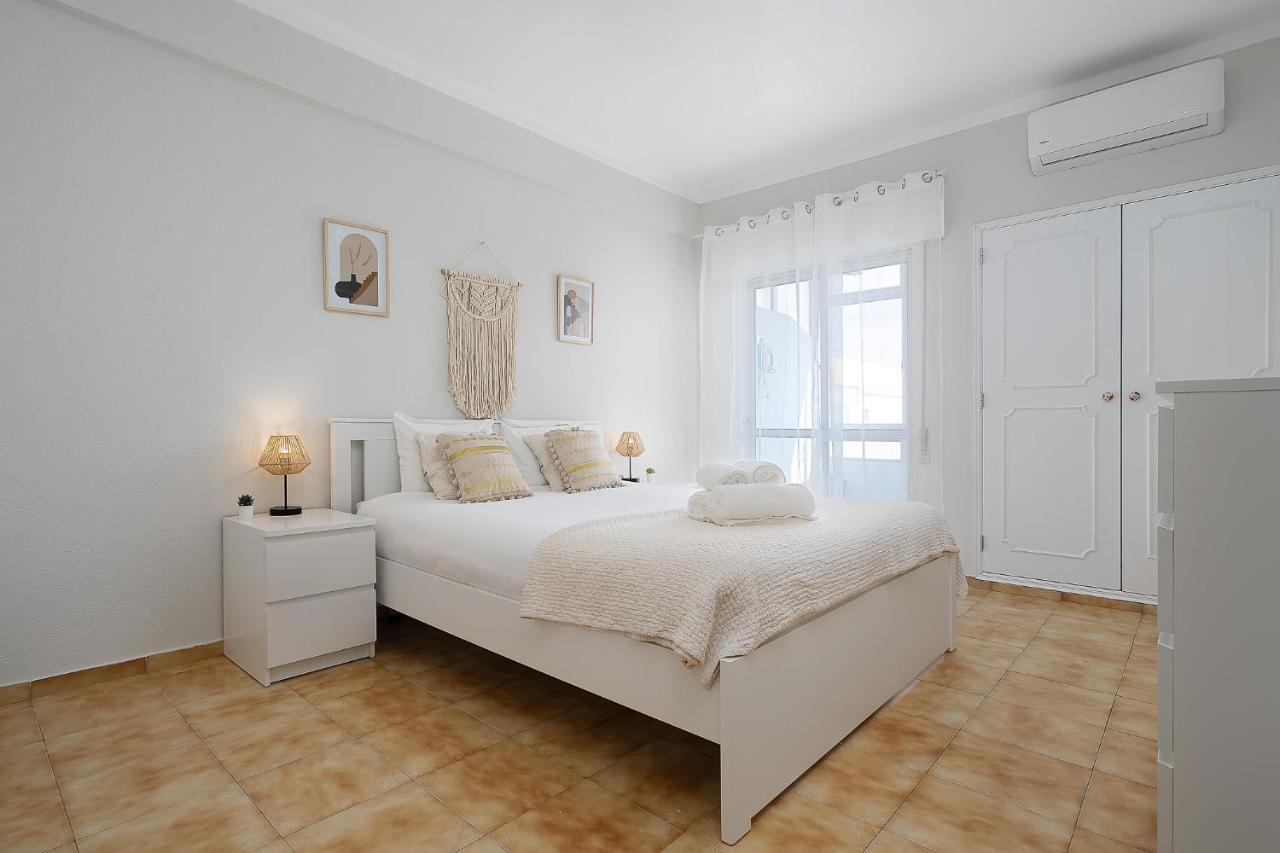 Tranquil View Apartment By Lovelystay Quarteira Kültér fotó