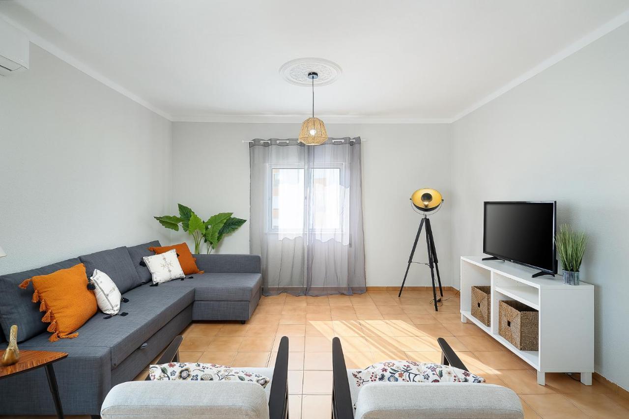 Tranquil View Apartment By Lovelystay Quarteira Kültér fotó